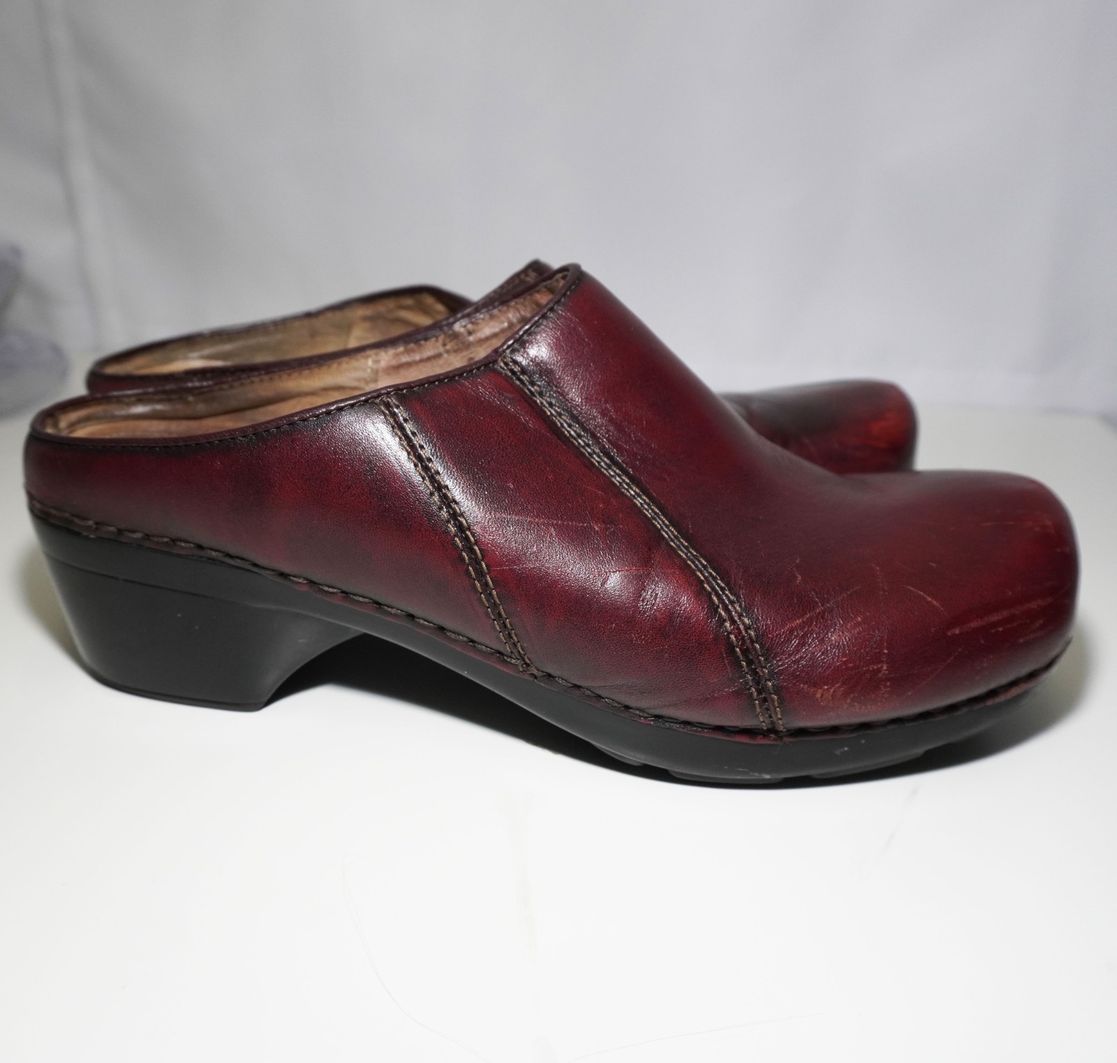 EU 42 / US 11 Womens Dansko Red Burgundy Leather Clogs Comfort Shoes Work Nurse