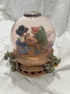 Hunchback Of Notre Dame Musical Snow Globe Heavens Light Esmeralda 