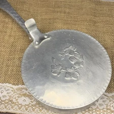 Everlast Vintage Aluminum Silent Butler/Crumb Catcher Hand-Forged