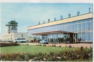 20054909 - Russia, Moscow: Barayl Airport, Front View, Car, Bus