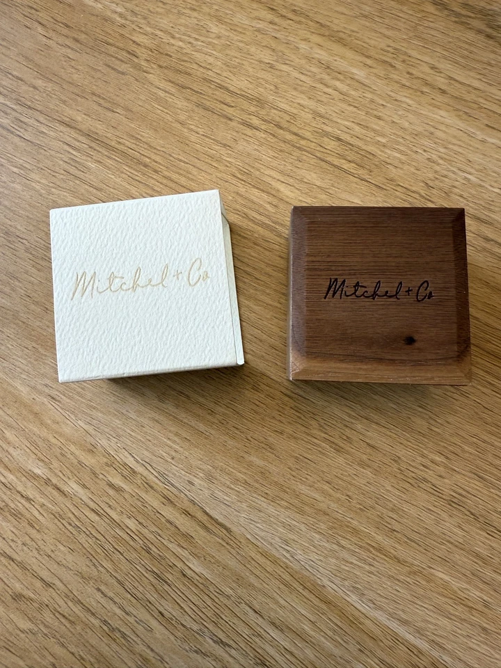 engagement ring size j 1.35ct pear diamond 18ct yellow gold D VS1 lab created - Image 2 of 4