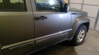 (LOCAL PICKUP ONLY) Passenger Right Front Door Electric Fits 08-12 LIBERTY 17379
