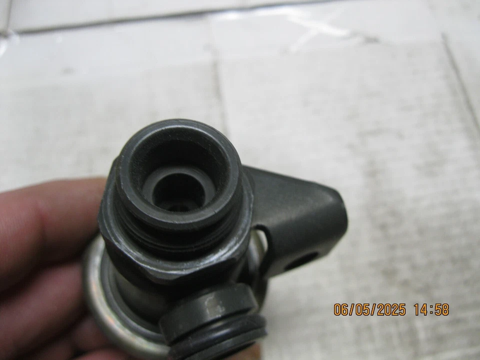 Fuel Injection Pressure Regulator Tomco 21128 - Image 3 of 4
