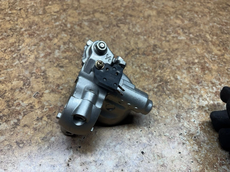 Kawasaki Vulcan VN 800 1996 cilindro maestro de freno derecho clásico VN800 Z13 Foto 3 de 4