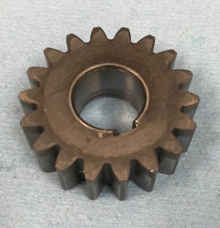 Kawasaki KX125 Primary Gear (Crankshaft) 19t 1982-83 OEM Used Part