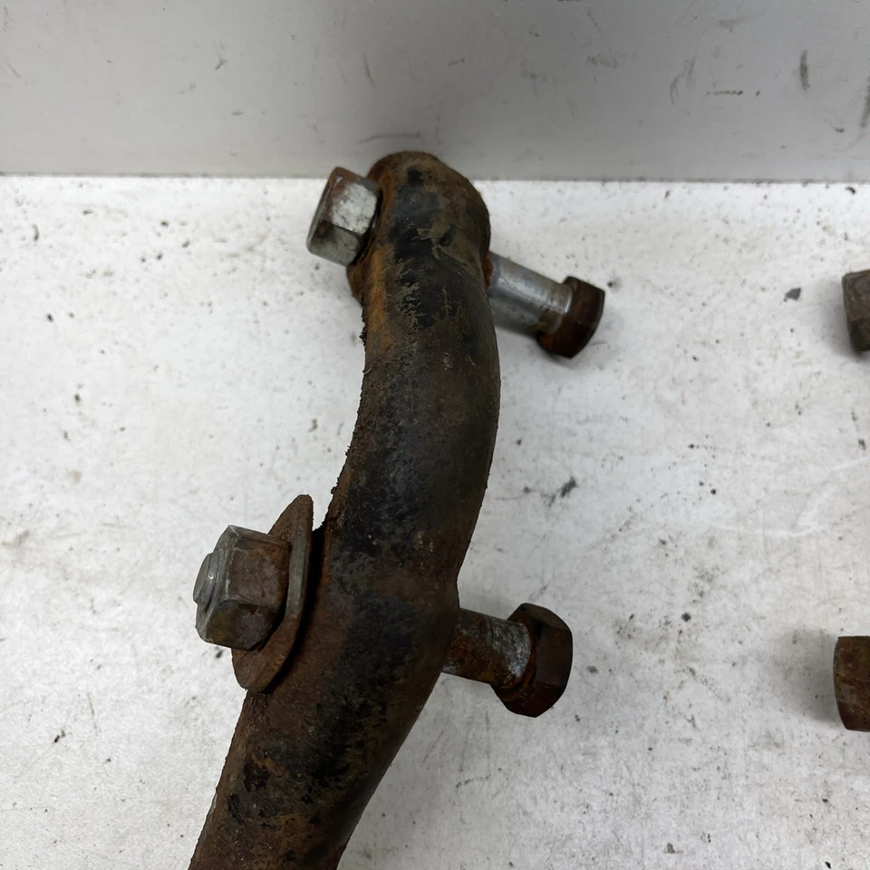 Chevrolet GMC K10 K20 K30 1981-1987 OEM ganchos de remolque delanteros 81-91 Suburban Blazer Foto 4 de 4