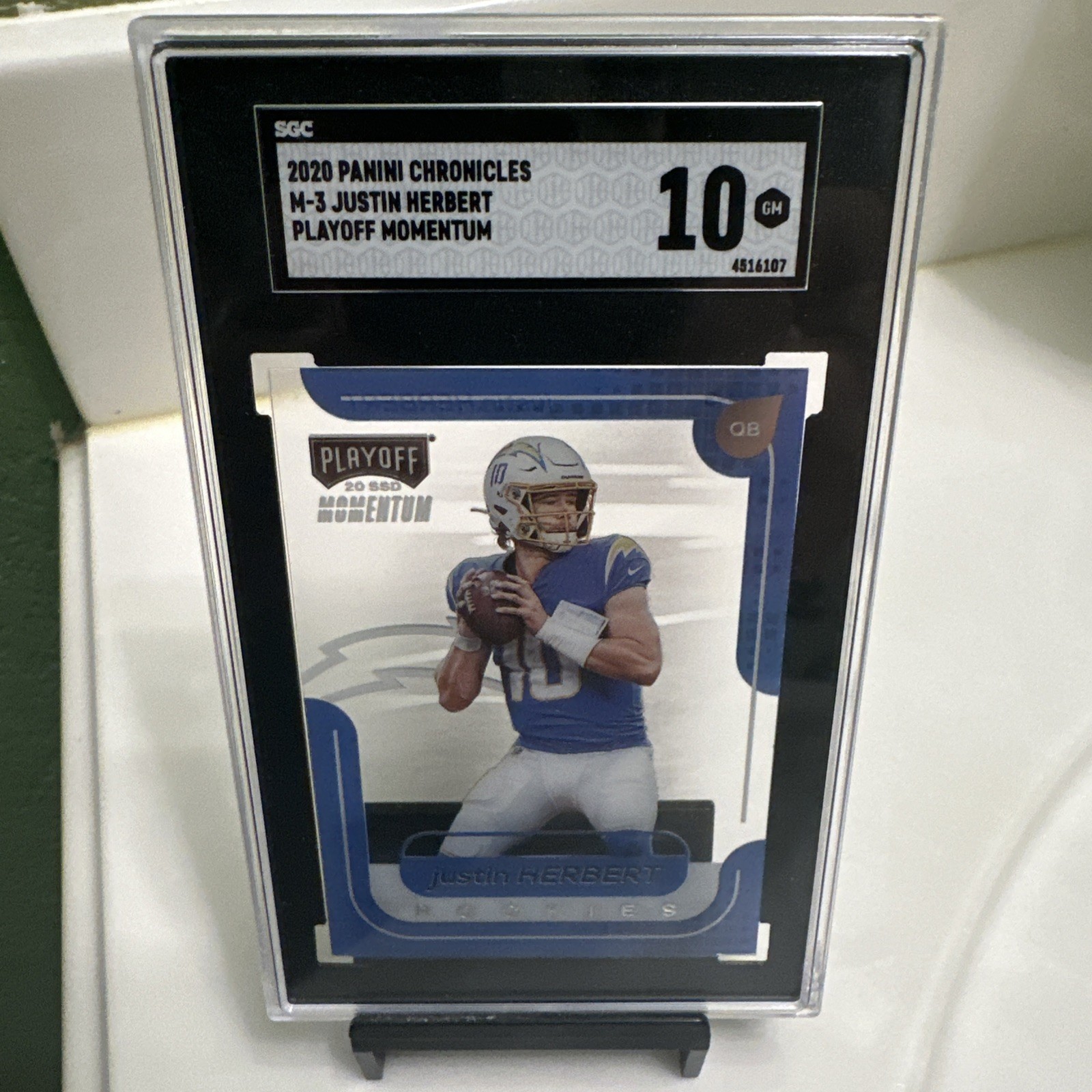 2020 Panini Chronicles - Playoff Momentum Rookies Justin Herbert #M-3 (RC)