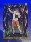 New Listing2024 Panini Select - Concourse Bo Nix #30 Green & Yellow Shock Prizm (RC)