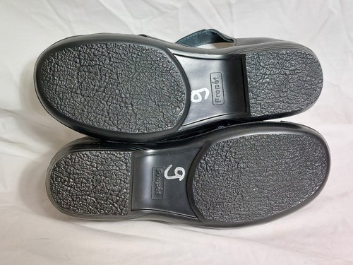Women's Propet Black Leather Studded Mary Jane Comfort Sandal Shoes Size 6.5 - Picture 10 of 12