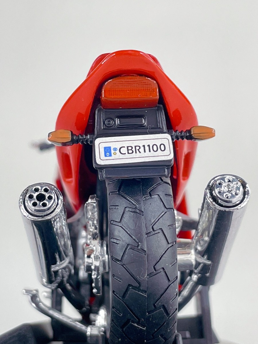 Honda CBR 1100XX Diecast Motorcycle Bike Model Toy Red Welly 1:18