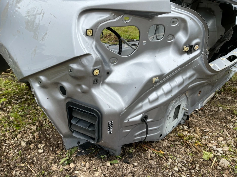 Toyota 86 Subaru BRZ FRS 2019 parte trasera completa y cuartos paneles corte OEM 2616 Foto 4 de 4