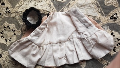 Patron PDF robe, cache-cœur et chapeau pour poupée Paola Reina