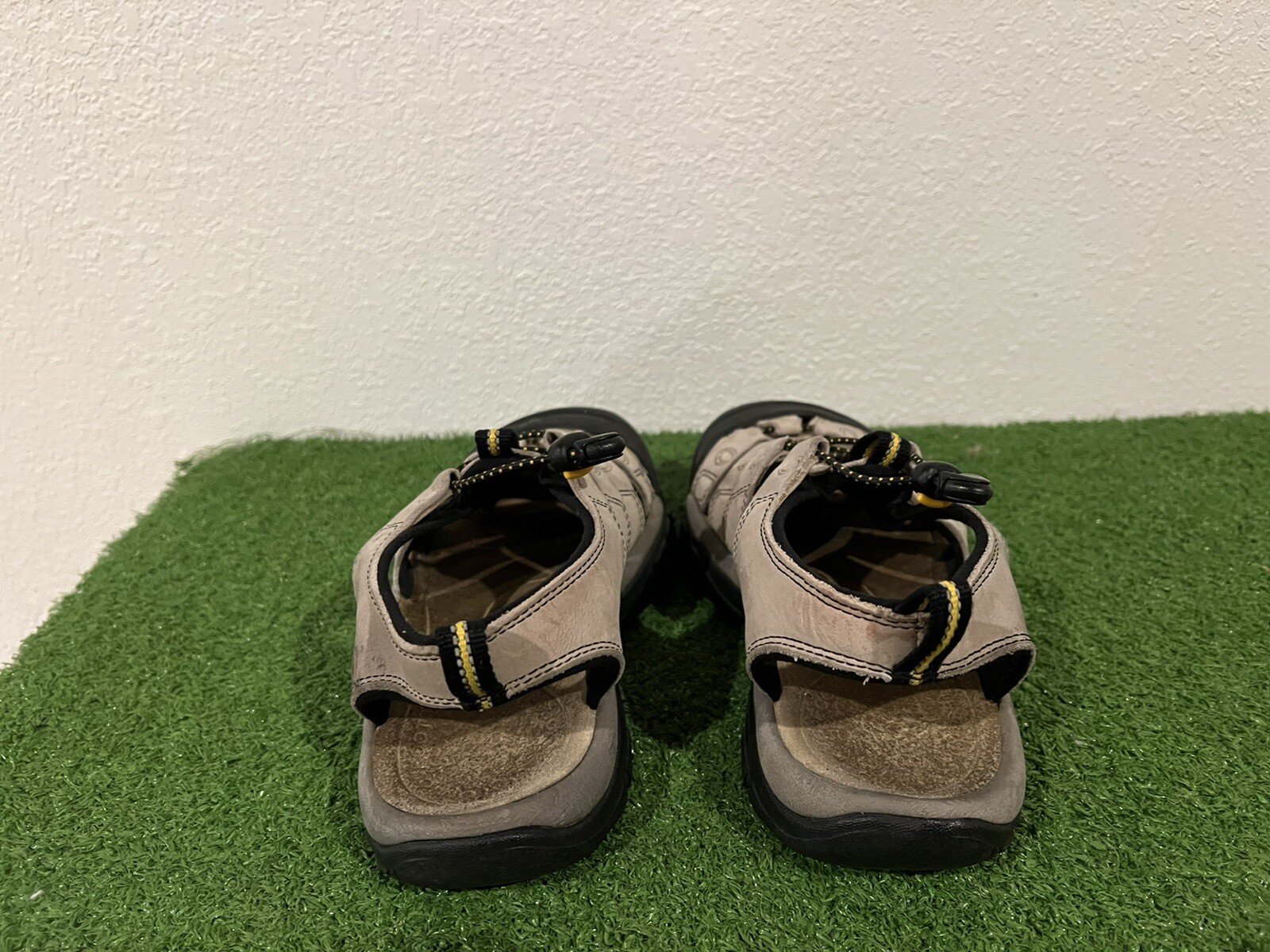 KEEN Newport sandali in pelle da donna taglia 8 marroni impermeabili escursionismo sentiero