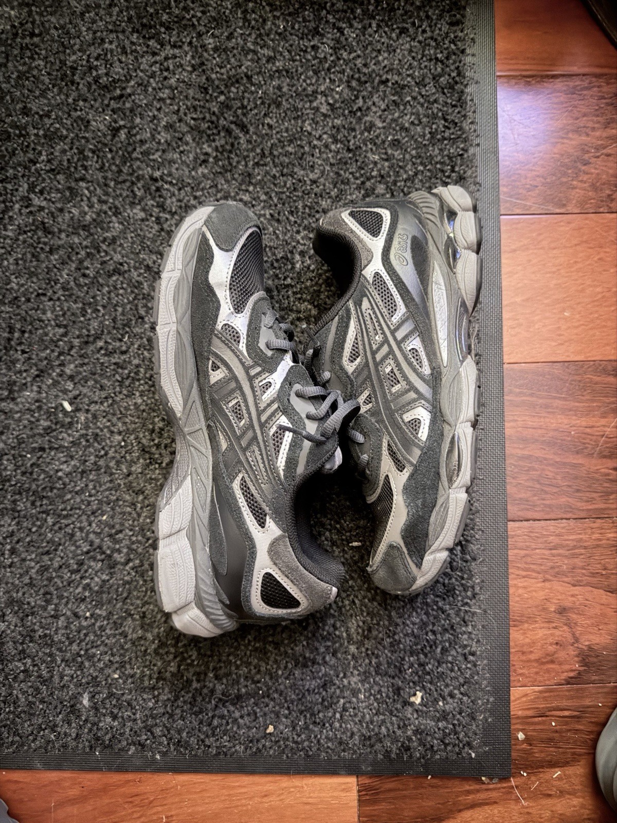 ASICS Men's Gel-NYC Graphite Gray/Black Sneakers Size 8.5