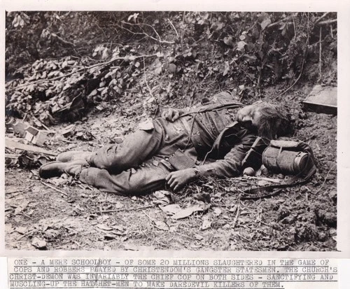 Original Press Photo WW2 German infantryman lies dead near Cherbourg June 1944