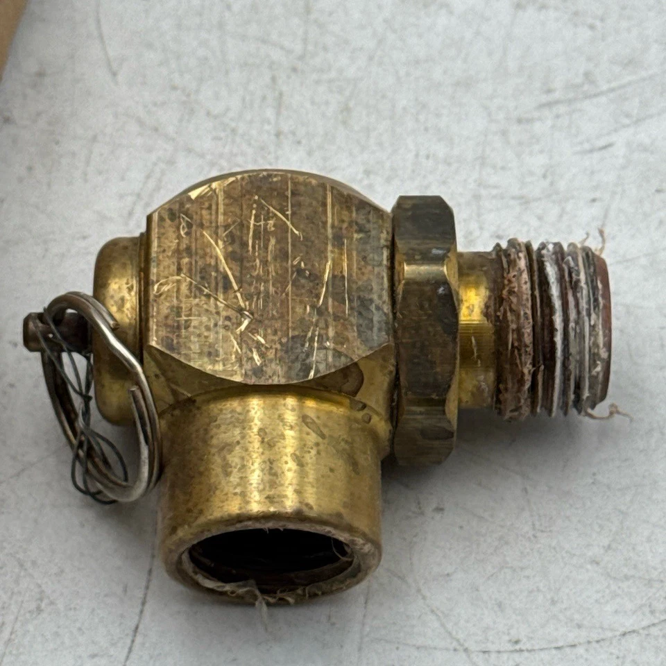 Apollo Valves Safety Relief Valve 1/2" Brass RVS52-30 30 PSI Brass Finish-Used - Image 3 of 4