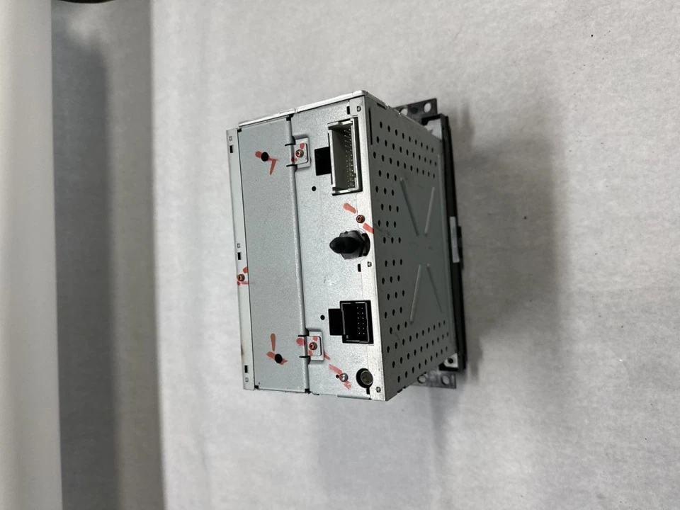 Audio Equipment Radio SV6 Opt US8 Fits 05-07 MONTANA 2050565 - Image 2 of 4