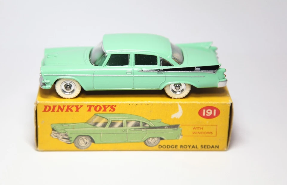 Dinky 191 Dodge Royal Sedan In Original Box - Near Mint Vintage Original Lot 1 — 第 2/4 张图片