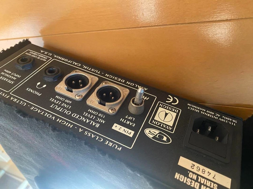 Avalon Design Avalon U5 BLACK  Instrument DI-Preamp Limited from Japan - Image 2 of 4