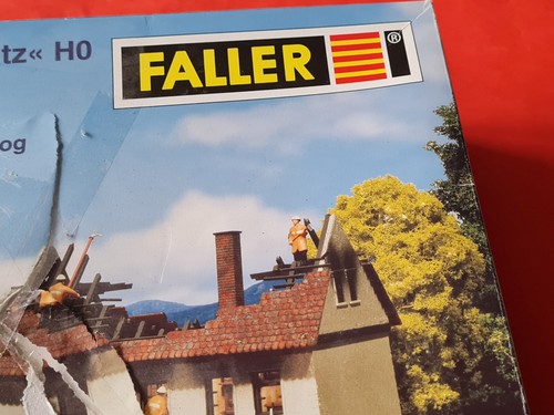 Großer Eisenbahn Modellbausatz "Feuerwehreinsatz" von Faller Spur HO in OVP !!! - Bild 3 von 11