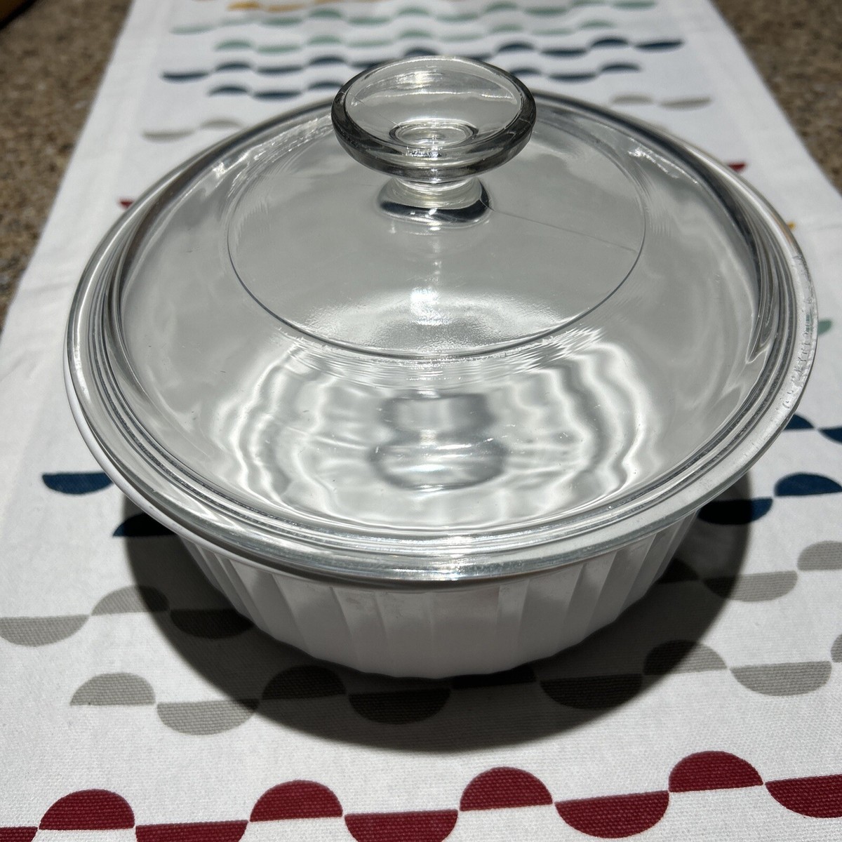 Corning Ware French White F-5-B Round Casserole Dish w/ Lid