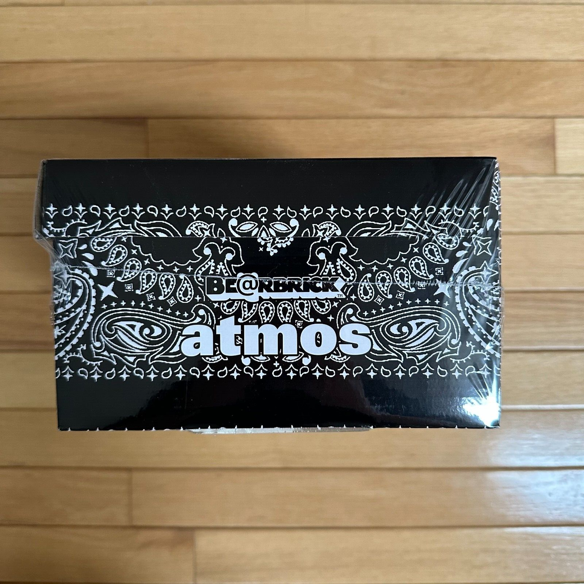 ATMOS BLACK BANDANA BEARBRICK 400% & 100% BE@RBRICK