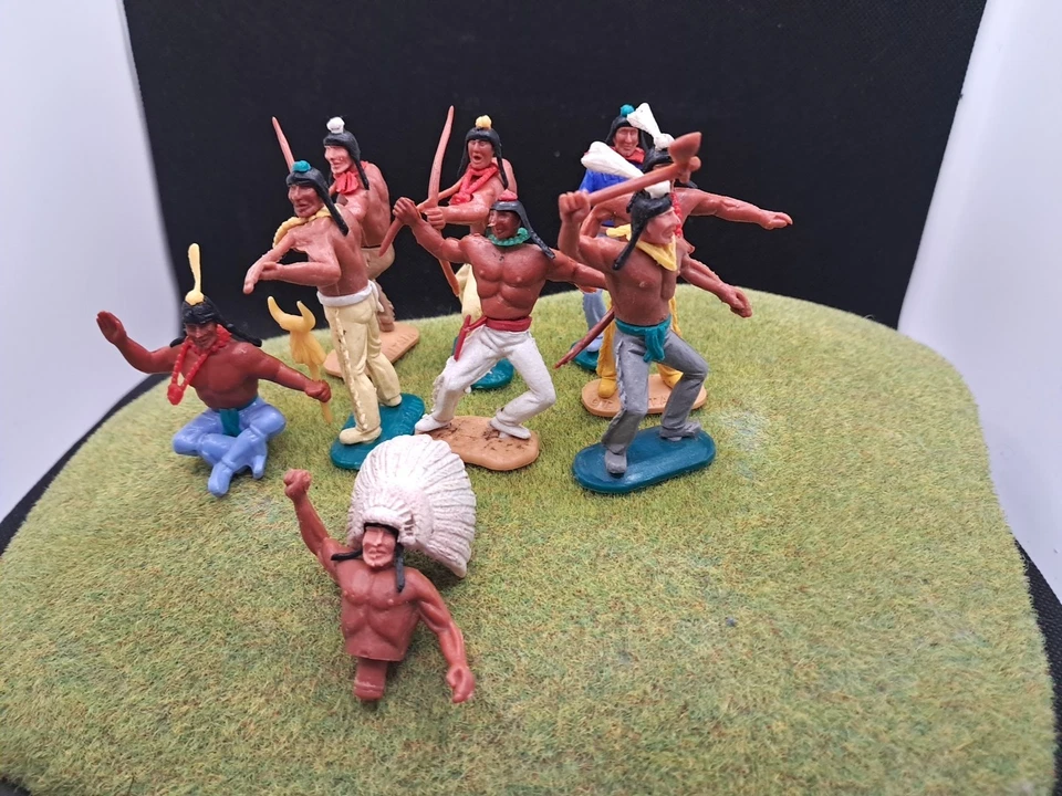 Vintage 1960s Timpo Indians - Image 2 of 4