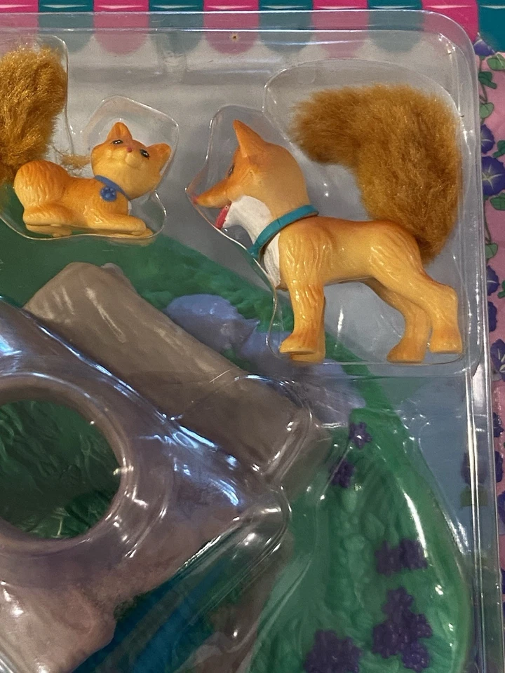 NUEVO Littlest Pet Shop Country Divertido Mascotas Recién Nacidas Familias Mamá Zorro Cachorros Divertidos Foto 4 de 4