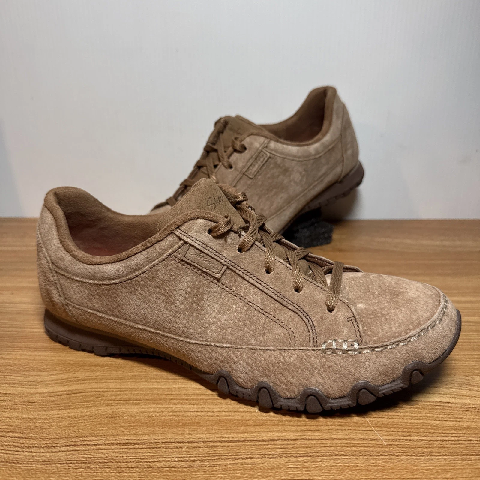 Skechers Relaxed Fit 49336 Leather Shoes Womens Size 9.5 Air Cooled Memory Foam