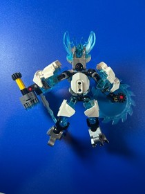Protector Of Ice 70782 Complete Lego Bionicle Figure Complete One Broken Piece