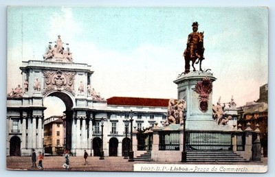 Praca do Commercio - Lisboa Lisbon PORTUGAL Postcard