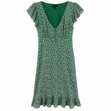 Banana Republic Cottagecore V Neck flutter sleeve midi dress. Women sz 4.