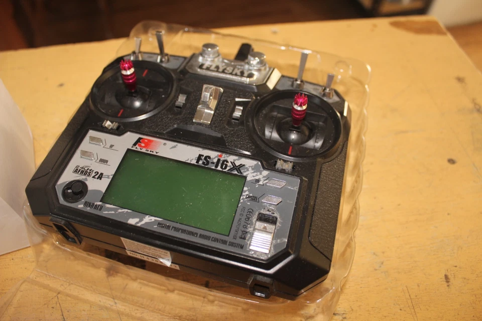 Flysky 2.4 GHz Fernbedienung mit 10 Kanal Empfänger in OVP - Bild 3 von 4