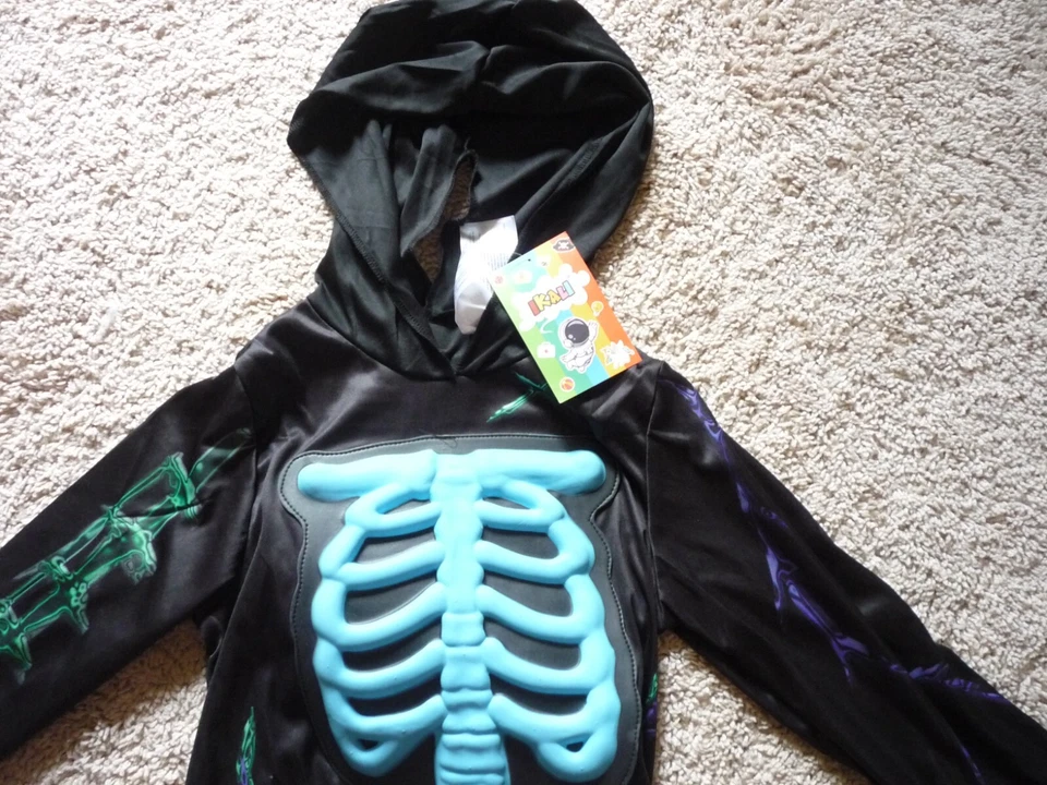 Disfraz Esqueleto MARDI GRAS SCARY -TALLA 7/8--NUEVO CON ETIQUETAS-3-D PECHO-CAPUCHA-NEGRO AZUL-IKALI Foto 2 de 2