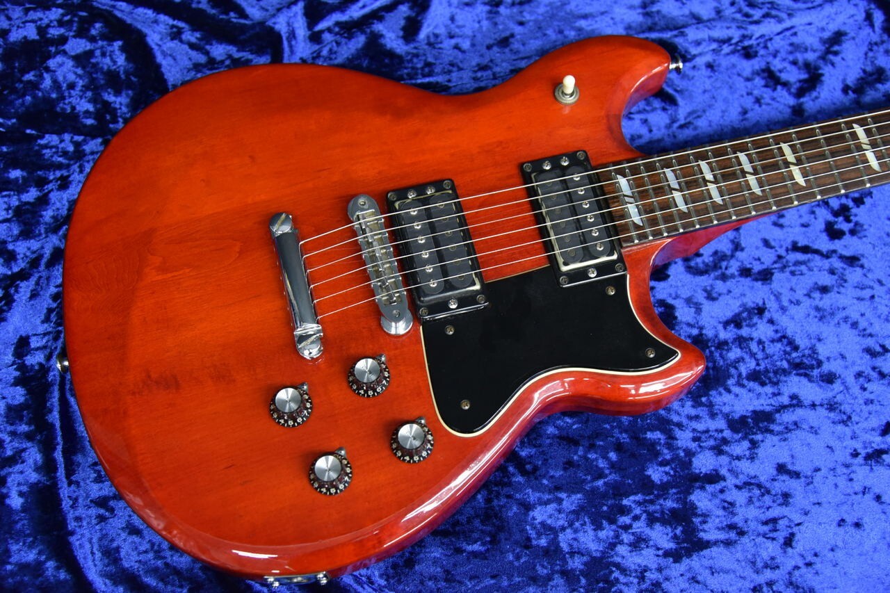 Yamaha SF700 High-Quality Electric Guitar for Professional Musicians