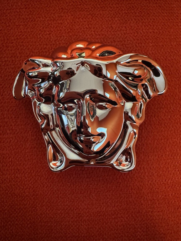 Men’s Designer Belt Buckle. Silver Color. Versace. Brand New