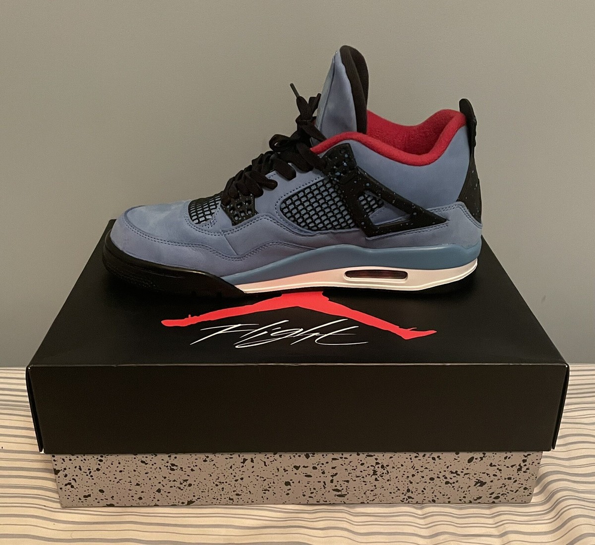 Size 11 - Jordan 4 Retro x Travis Scott Cactus Jack 2018
