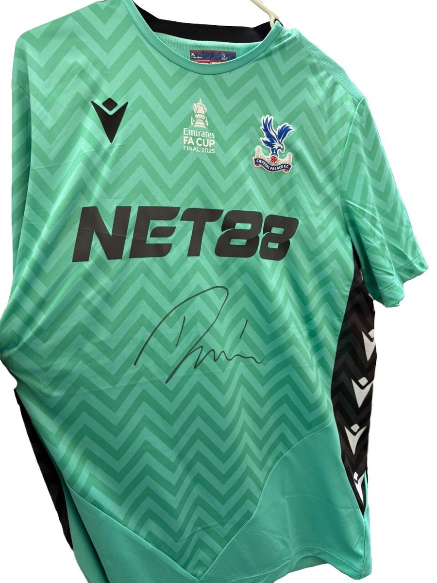 Dean Henderson Signed Crystal Palace FA Cup Final Winners Shirt
