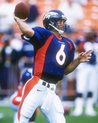 BUBBY BRISTER 8X10 PHOTO DENVER BRONCOS PICTURE NFL FOOTBALL PASSING
