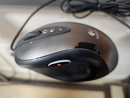 Logitech G5 Wired USB Laser Gaming Mouse with Adjustable Weight Catridge 2000DPI - Picture 4 of 16