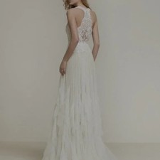 Never worn Pronovias wedding dress. Style name Draconia