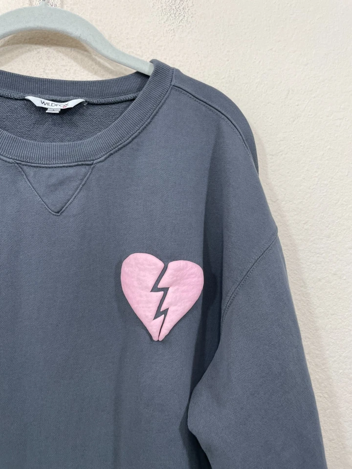 Sudadera Pullover Grande Para Mujer Wildfox Novedad Gris Rosa Corazón Deseo Sábado Foto 4 de 4