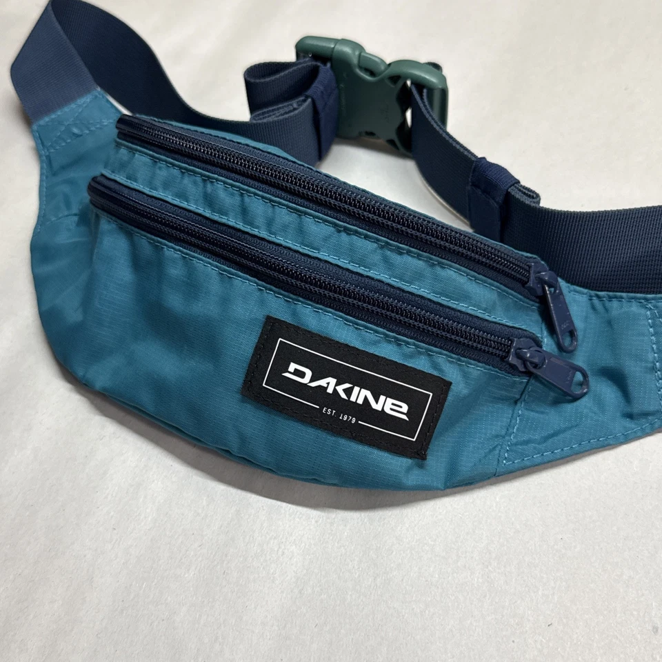 Pacote de cintura Dakine Classic quadril, azul marina - Imagem 2 de 4