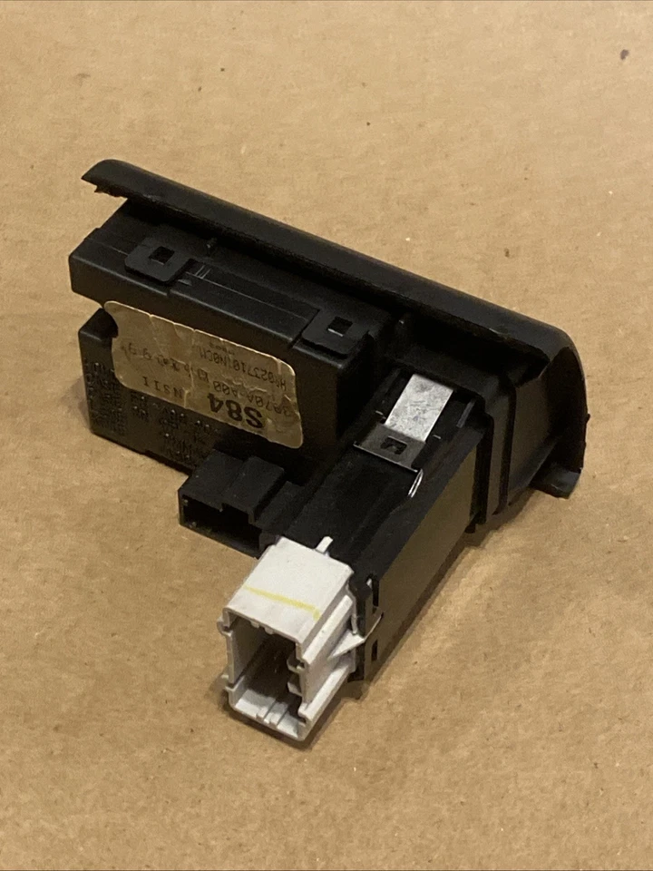 Honda Accord 1998-2000 montado en el tablero reloj digital cupé y sedán con peligro OEM Foto 3 de 4