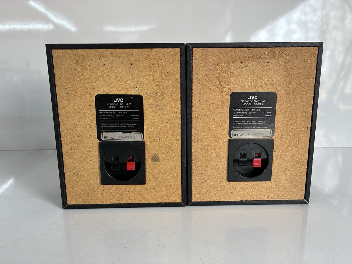 vintage Pair of JVC SP-XS75 Bookshelf speakers Black Made In USA