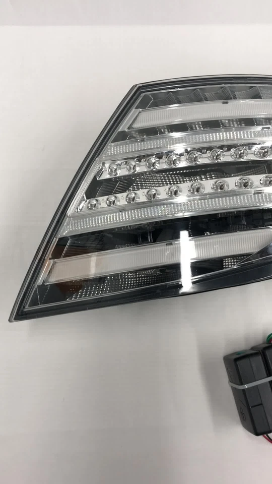 Luces traseras LED W204 para Mercedes Benz clase C C180 C200 C300 C250 humo Foto 2 de 4