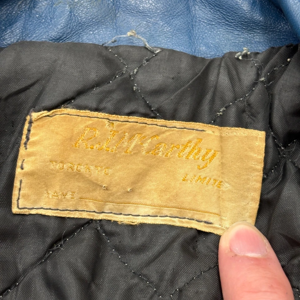 Chaqueta de hockey vintage de cuero estilo universitario Henry Carr Crusaders talla M envejecida Foto 3 de 4