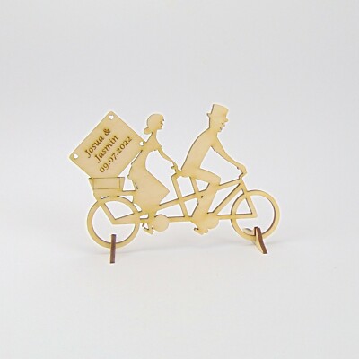 Geschenk zur Hochzeit Braut Bräutigam auf einem Tandem, Tischdeko 15cm Gravur
