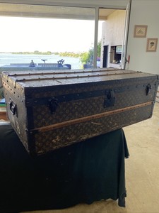 Louis-Vuitton