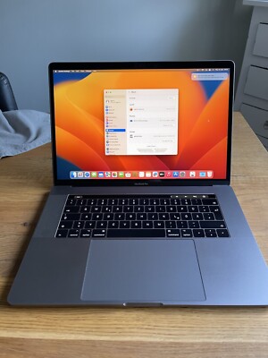 Apple MacBook Pro 15,4 Zoll (256GB SSD, Intel Core i7 7. Gen, 3,8 GHz, 16GB)...
